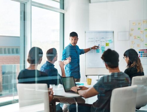 ¿Puede entrar un inspector de Trabajo en tu empresa sin autorización? El debate llega al Constitucional