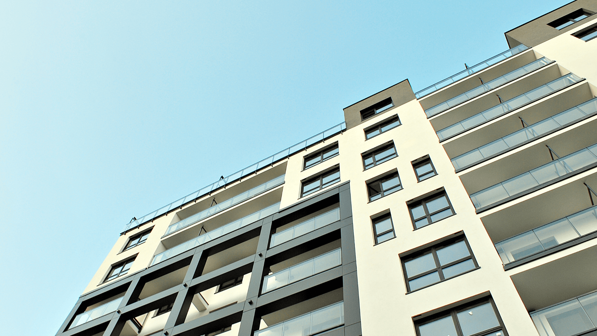 Varios hermanos heredan una vivienda y uno no quiere vender: ¿qué pueden hacer los demás?